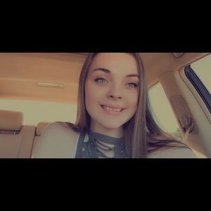 Meet your Posher, Monica